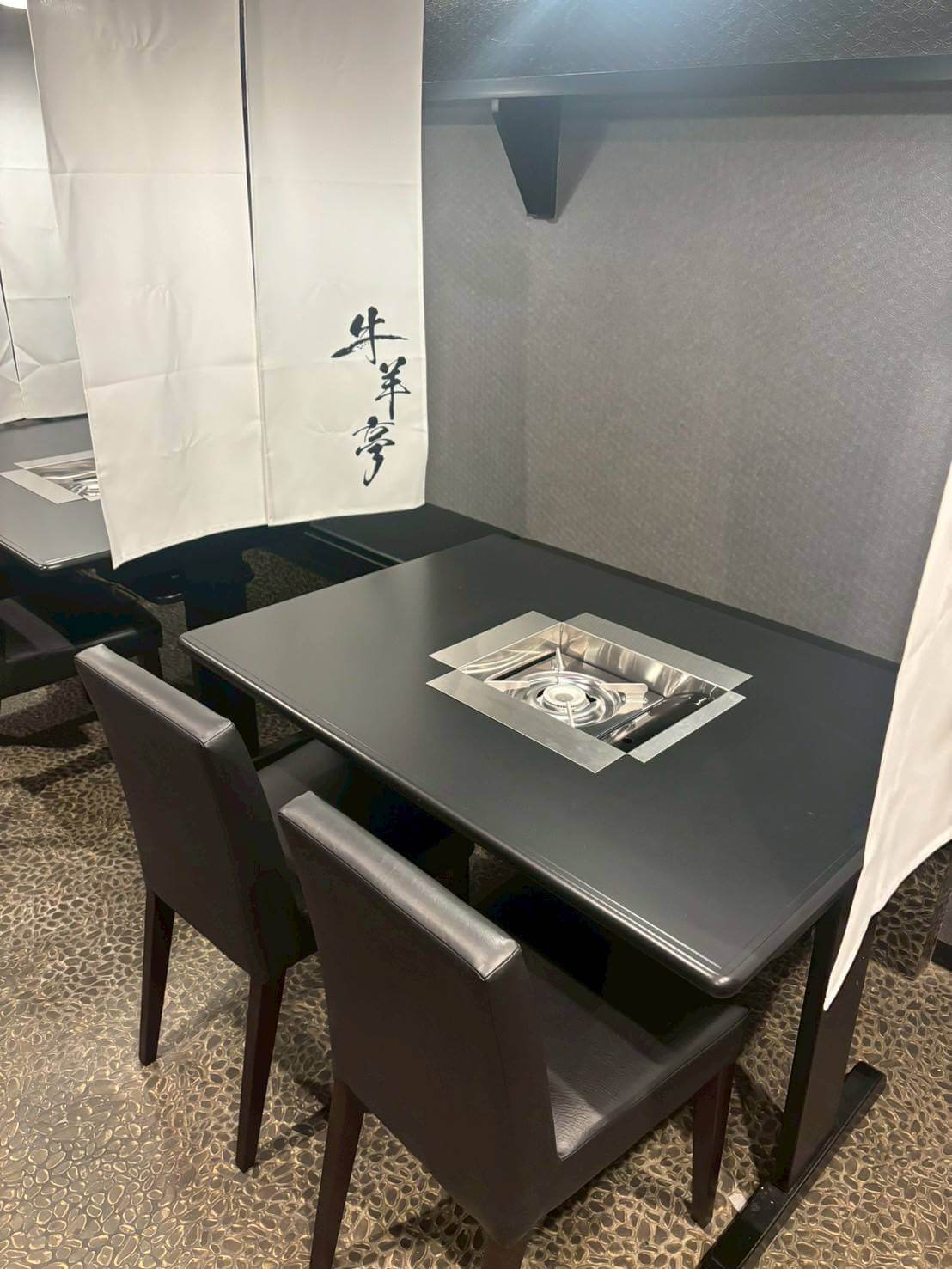 牛羊亭 札幌本店の店内
