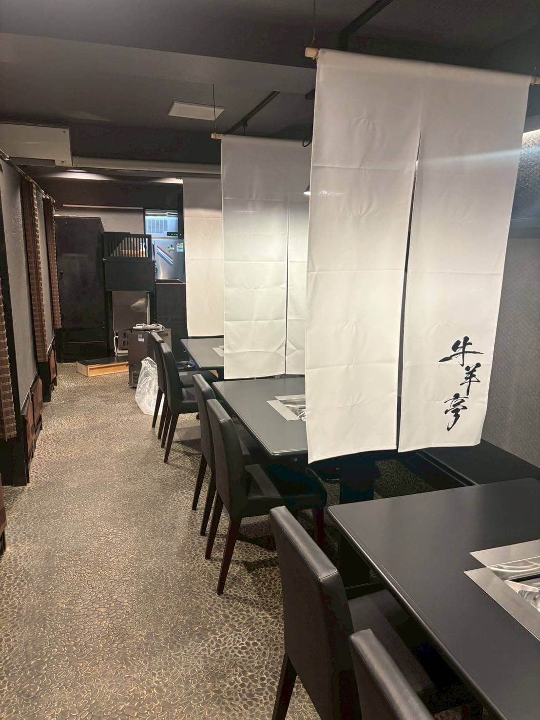 牛羊亭 札幌本店の店内