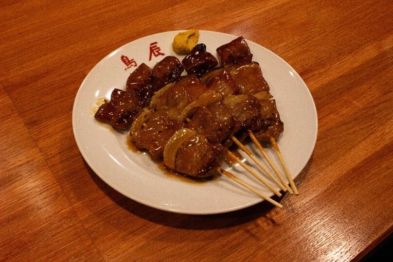 室蘭やきとり 鳥辰の『豚精肉』