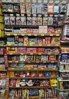 セブン-イレブン 南7条店-駄菓子・玩具の拡充