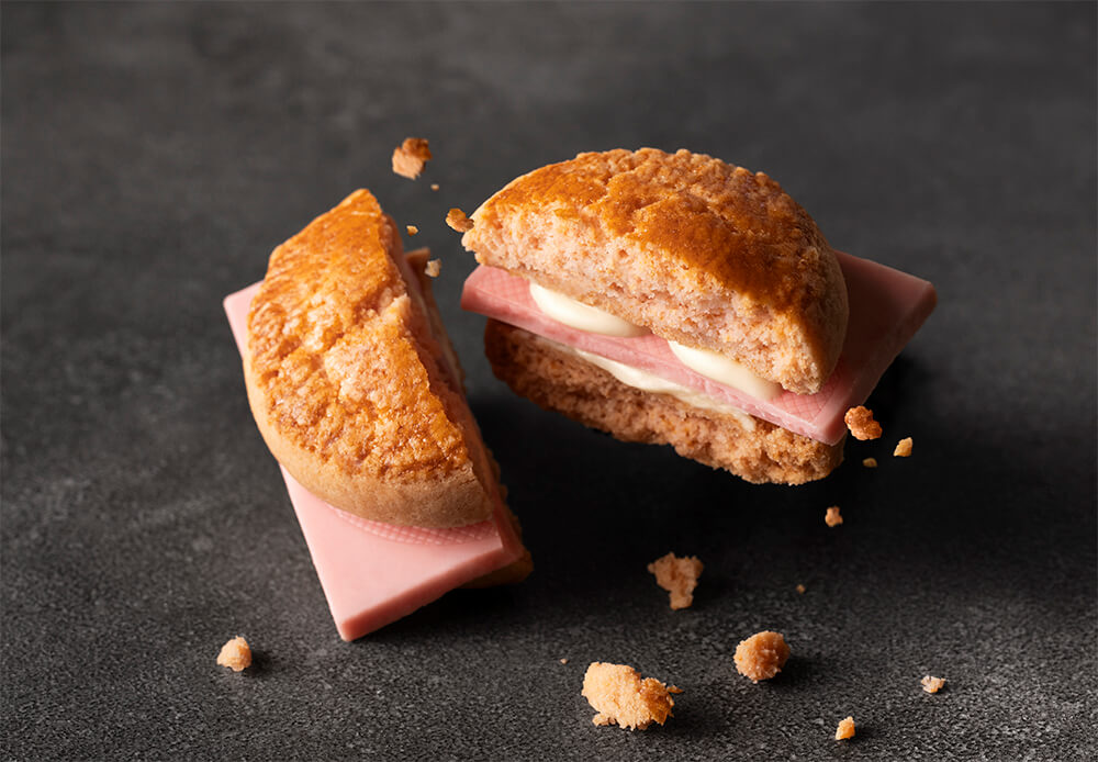 CAPTAIN SWEETS BURGER(キャプテンスイーツバーガー)の『ストロベリーバーガー』