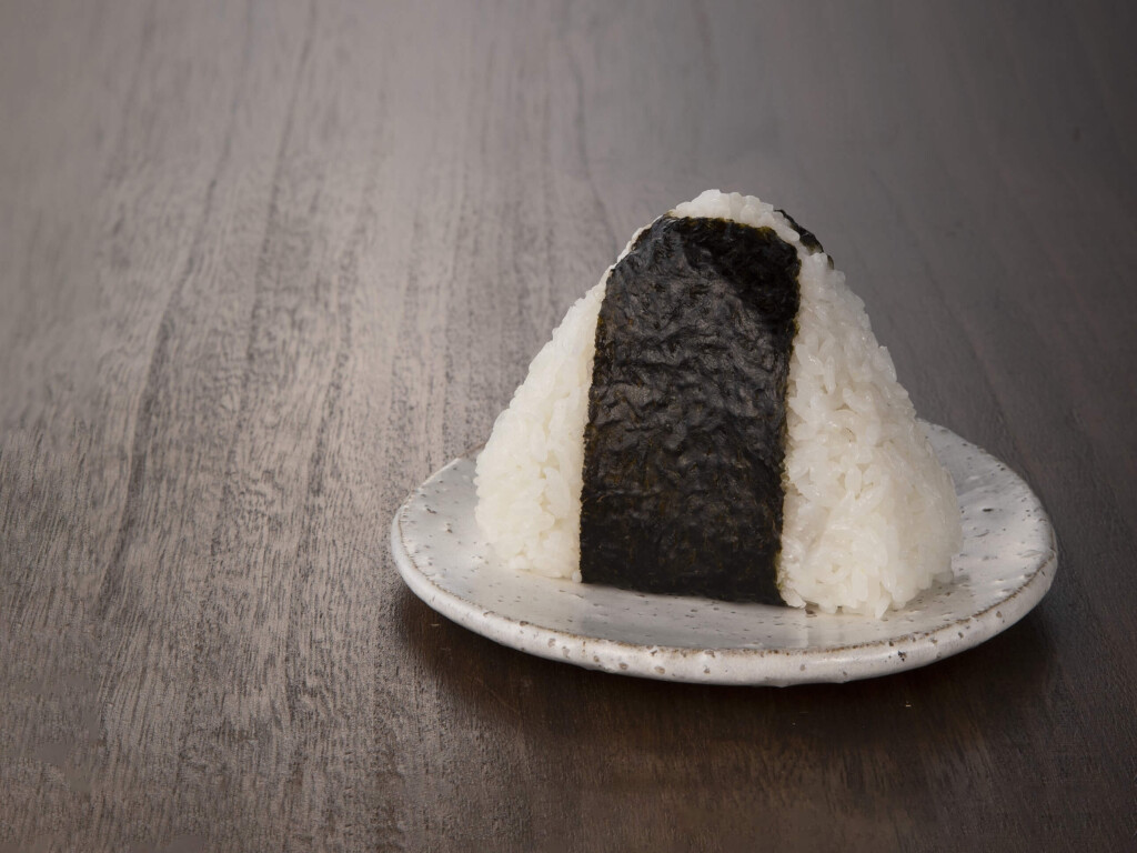セブン‐イレブンの『いぶり満天フェア』-大きなおむすび 炭火やきとり室蘭やきとり風