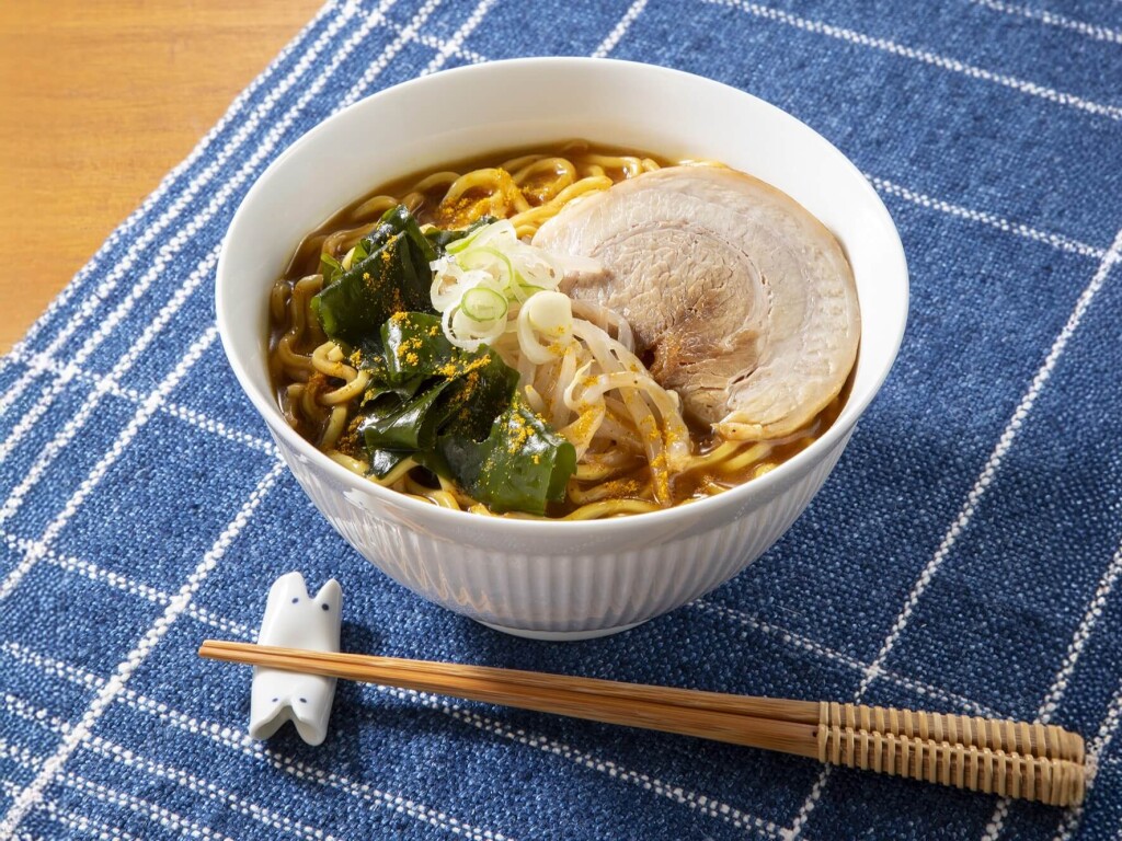 セブン‐イレブンの『いぶり満天フェア』-スパイス香る　カレーラーメン