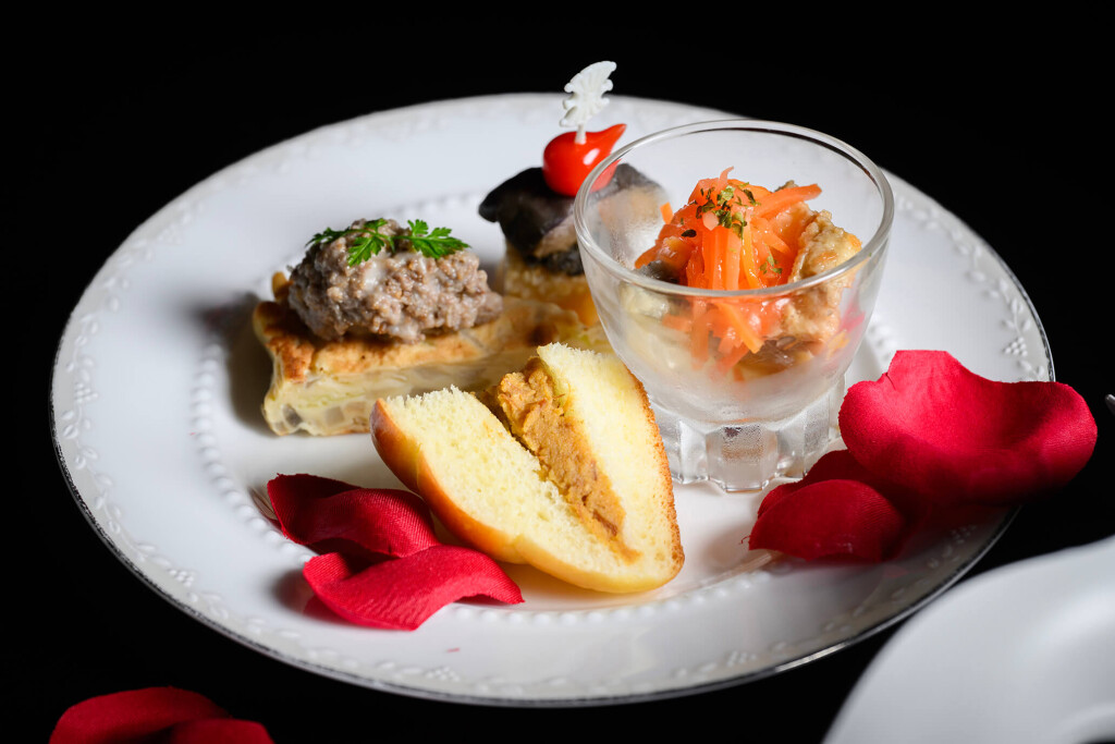 ANAクラウンプラザホテル札幌のアフタヌーンティー『-The Phantom’s Lair Afternoon Tea-』-スイーツとセイボリー