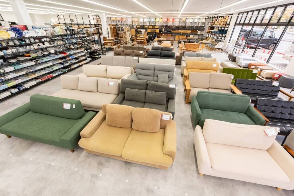 セカストインテリア 札幌西岡店