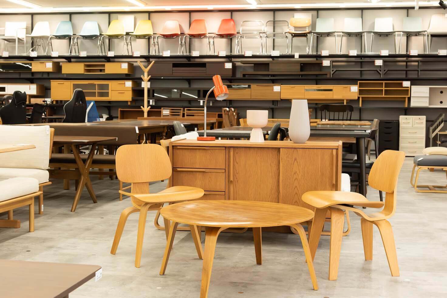 セカストインテリア 札幌西岡店