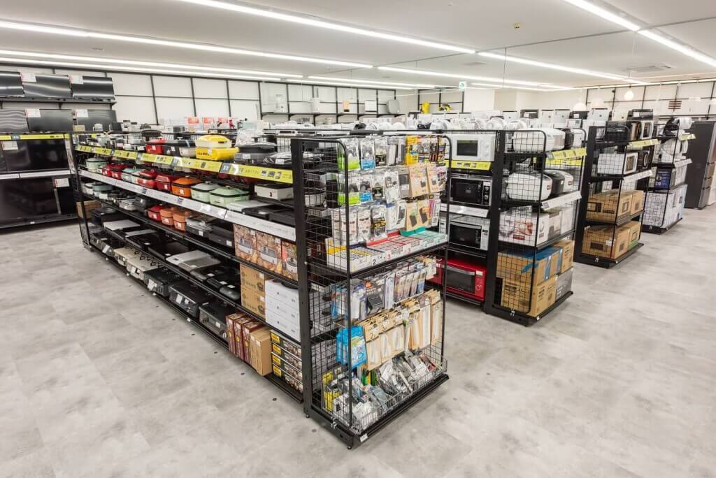 セカストインテリア 札幌西岡店