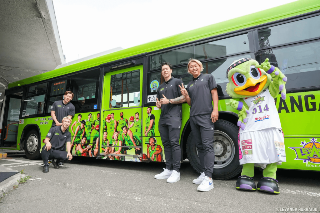 北海道中央バス×レバンガ北海道 ラッピングバス