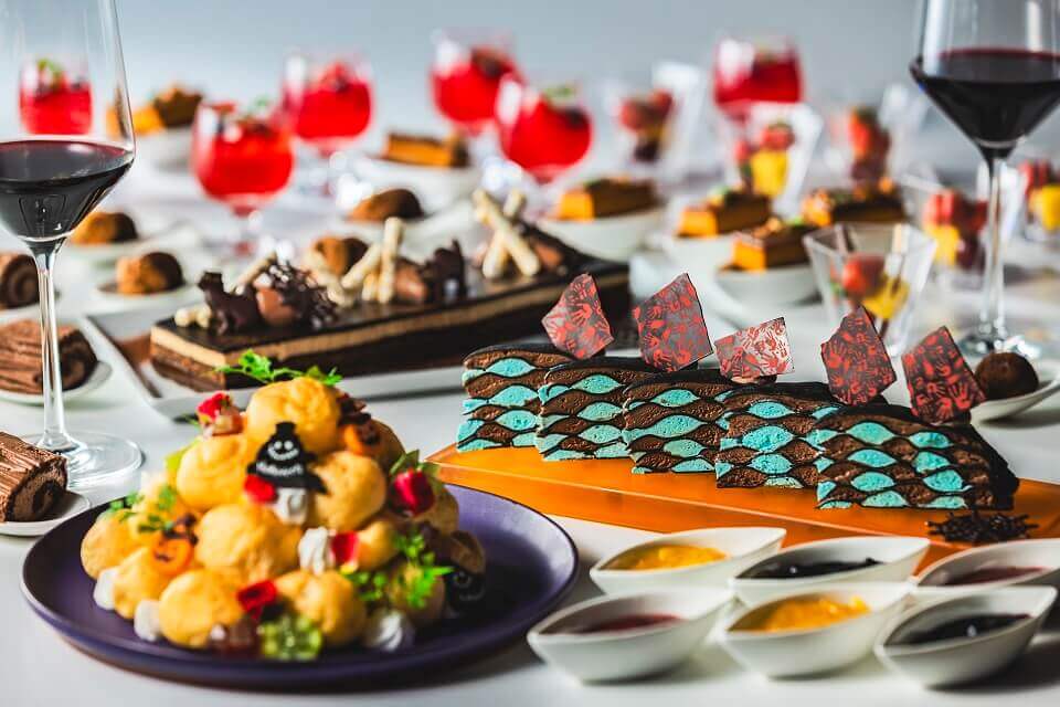 SAPPORO STREAM HOTEL 7階「BAR & GRILL Splish」のハロウィンイベント『Halloween Sweets Buffet 2025 ～Wonder Forest Magic～』