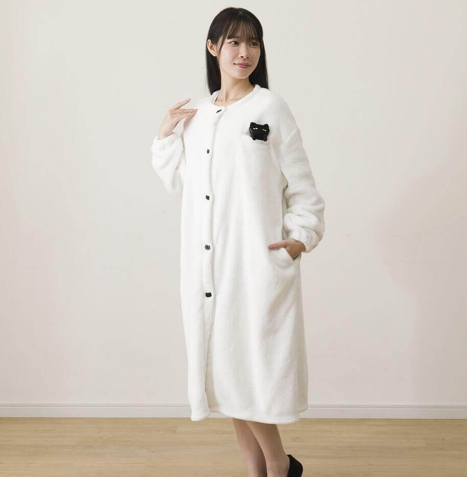 ニトリ デコホームの『着る毛布(NウォームSP デコネコ KK13)』