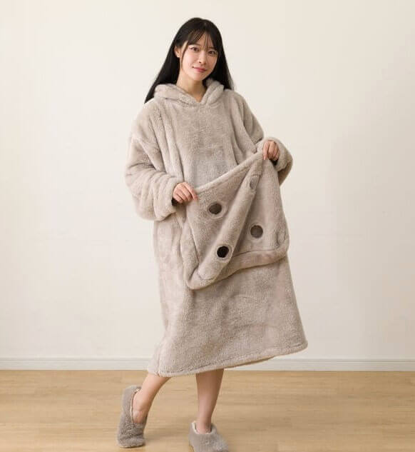 ニトリ デコホームの『着る毛布(Nウォーム ニャンポケ KK10)』