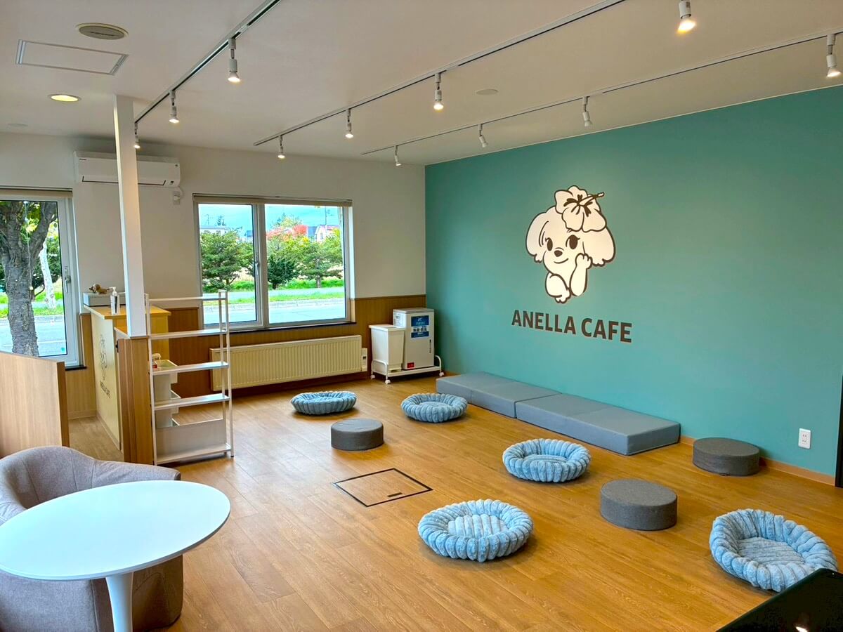 ANELLA CAFE(アネラカフェ) 札幌清田店の店内