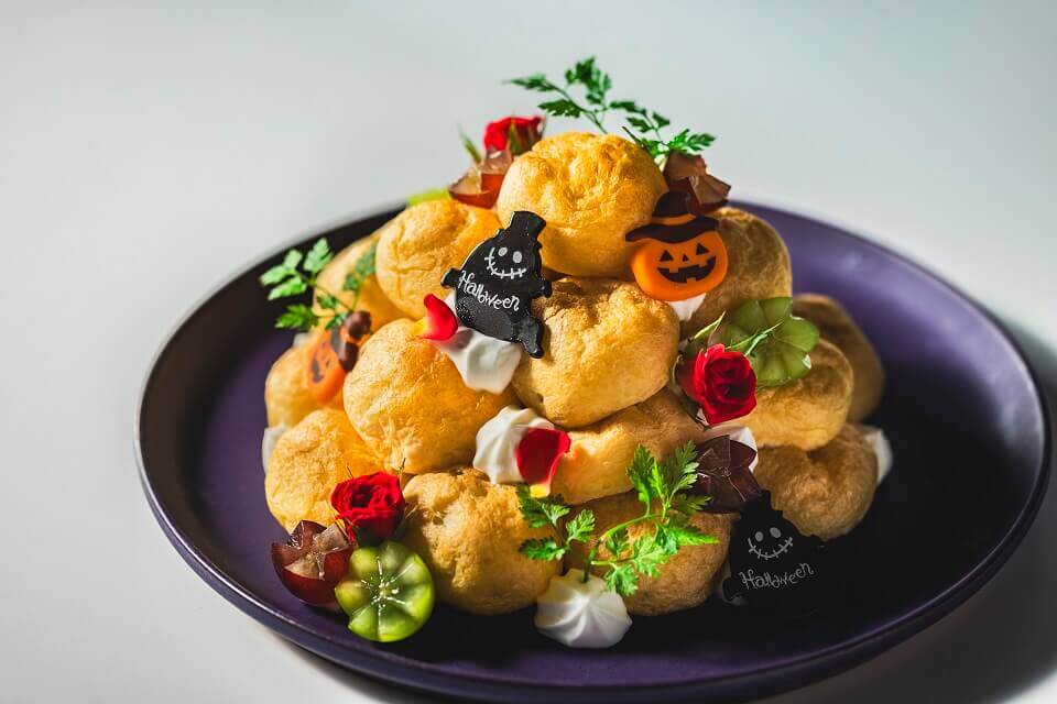 SAPPORO STREAM HOTEL 7階「BAR & GRILL Splish」のハロウィンイベント『Halloween Sweets Buffet 2025 ～Wonder Forest Magic～』