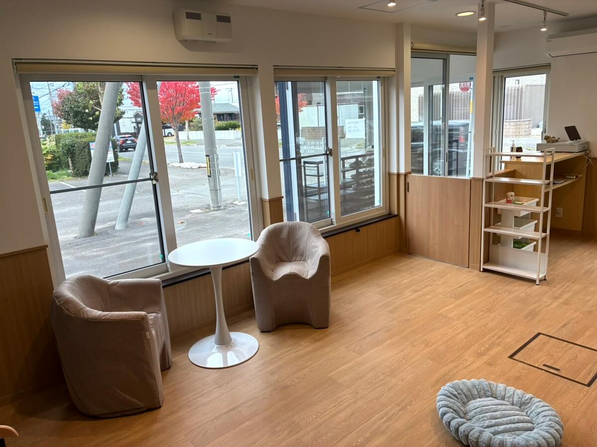 ANELLA CAFE(アネラカフェ) 札幌清田店の店内