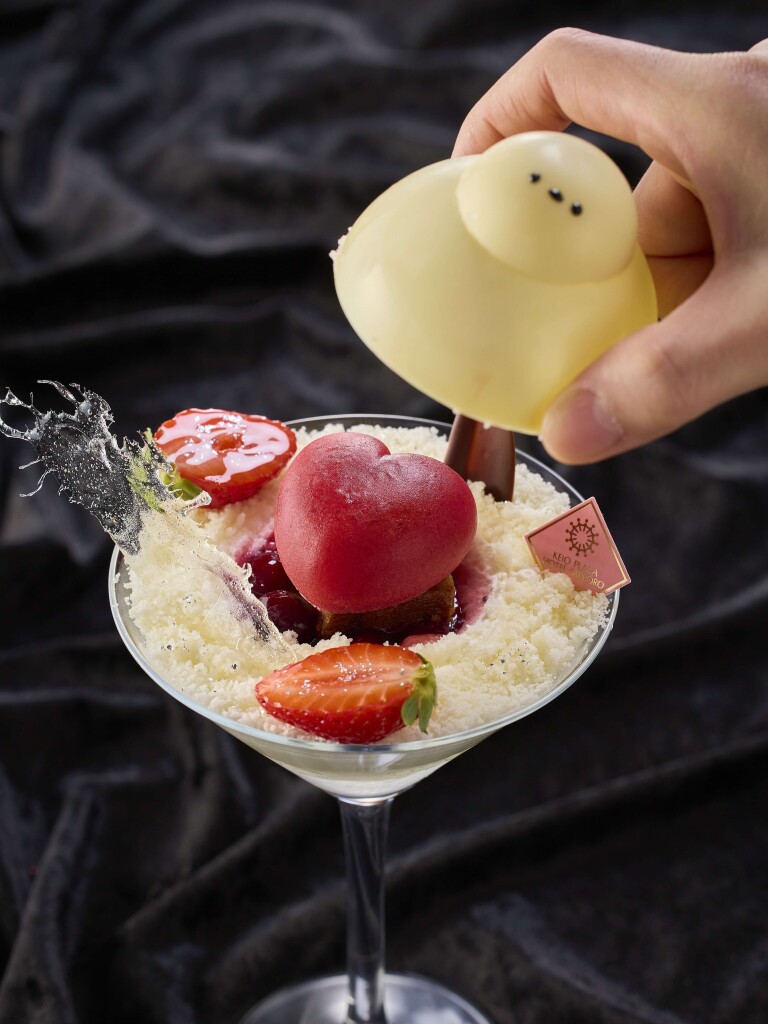 京王プラザホテル札幌のシメパフェ『fee des neiges シマエナガ ～マスカルポーネクリームとベリー～』