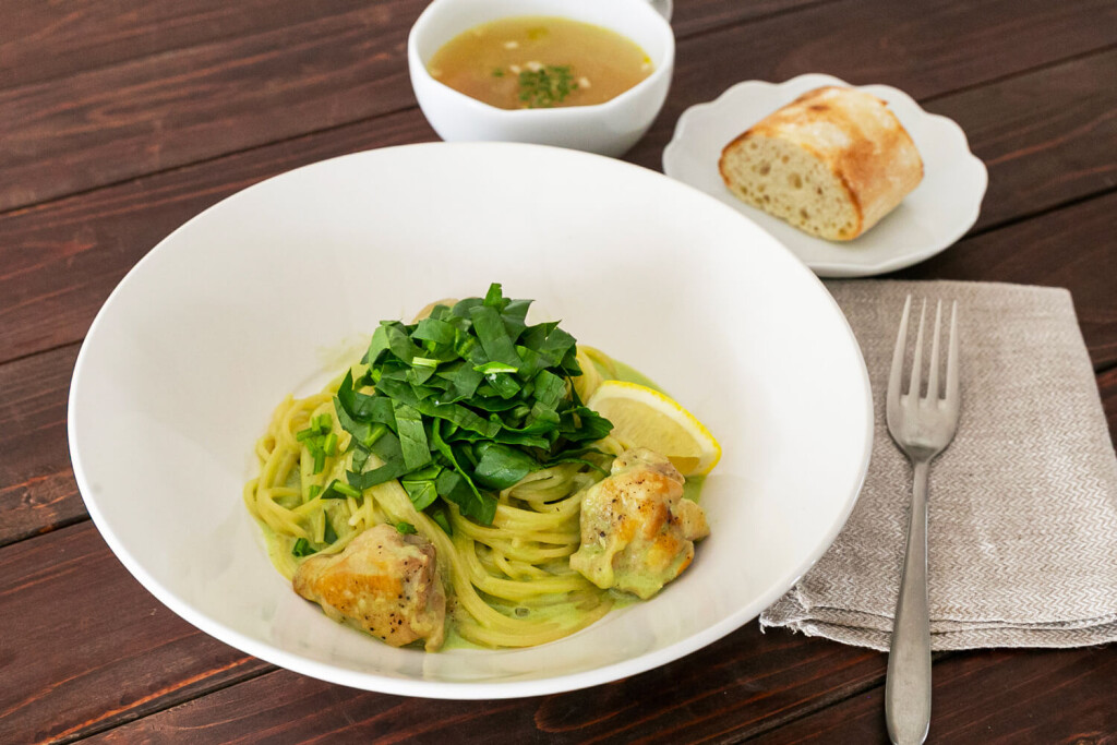 ゆとりの空間の『グリルチキンとほうれん草のクリームパスタ』