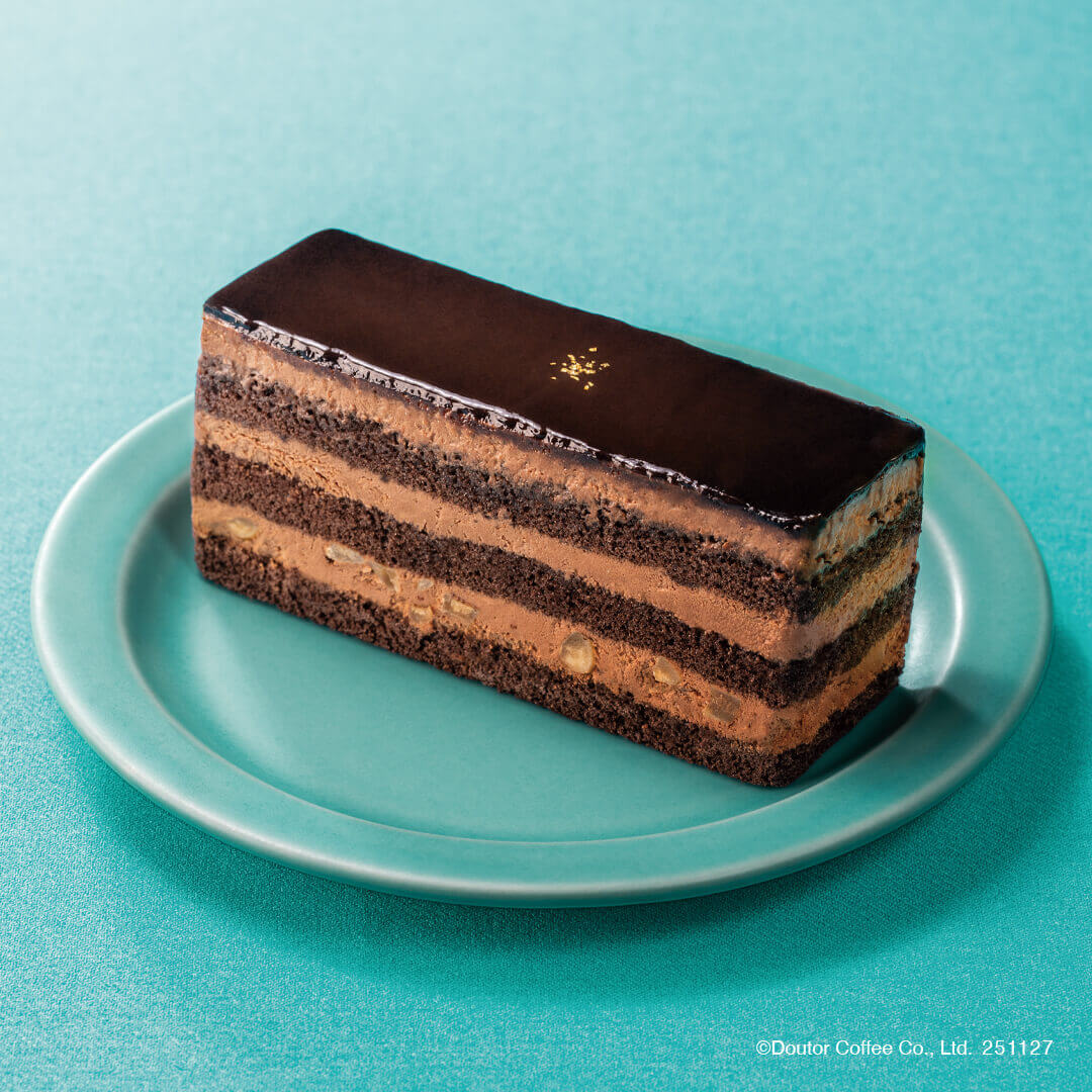 ドトールコーヒーショップの『ナッツ香るダブルチョコレートケーキ』