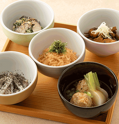 全席個室 じぶんどきの『おばんざい各種　418円』