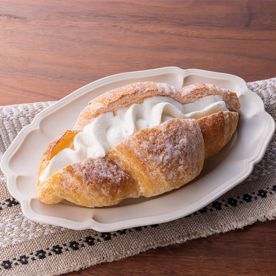 セブン‐イレブンの『うまいもの決定戦(北海道)』-北海道産牛乳使用 ミルククロワッサン