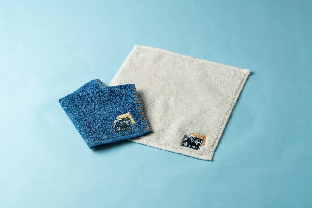 石屋商事株式会社の『白い恋人 刺繍タオル』