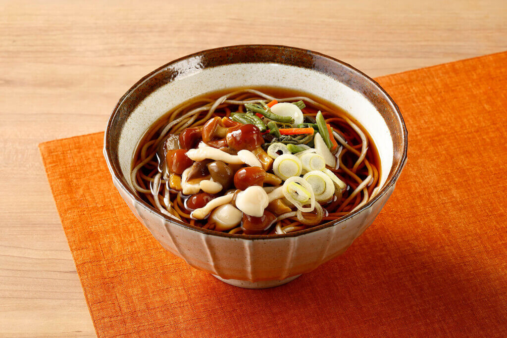 ローソンの『きのこ王国　きのこ山菜そば』