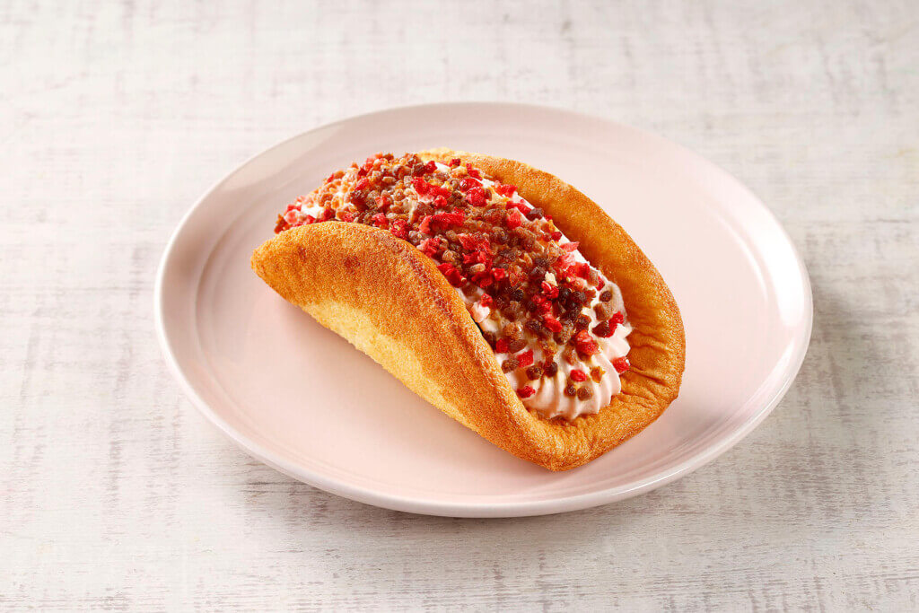 ローソンの『暁パティスリーフルタ監修　ブリュレット(いちご)』