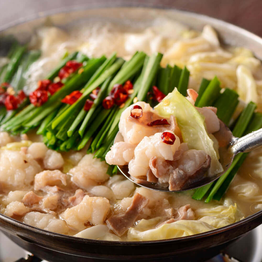 博多芳々亭『博多もつ鍋（醤油、味噌、塩、辛味噌）』