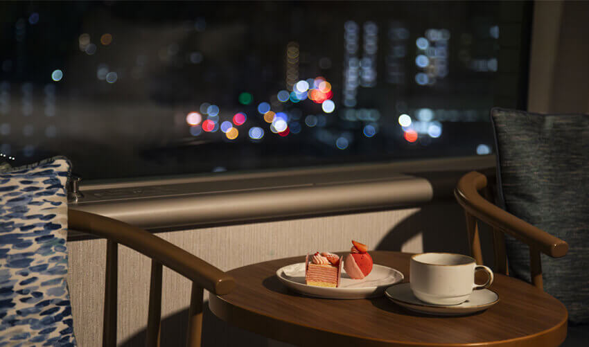 札幌プリンスホテルの『苺の天空のアフタヌーンティー2026』-色めく季節の贈り物 ウェルカムスイーツ付き宿泊プラン