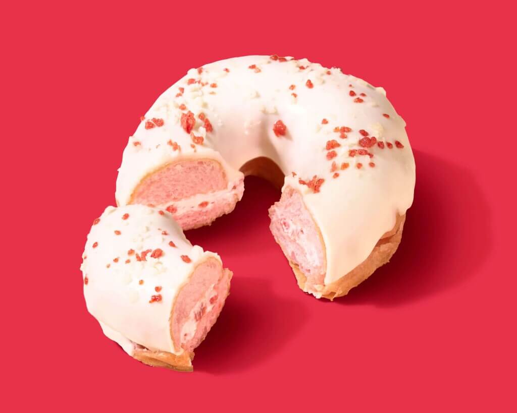 ファミリーマートの『いちごミルクホイップドーナツ』