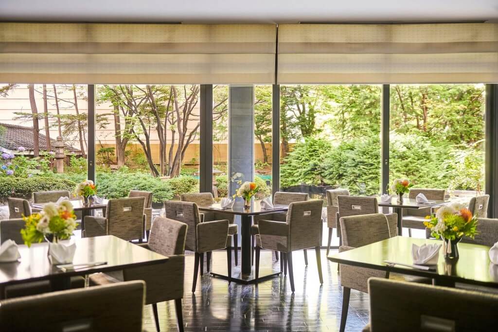 札幌グランドホテルのガーデンダイニング環樂店内
