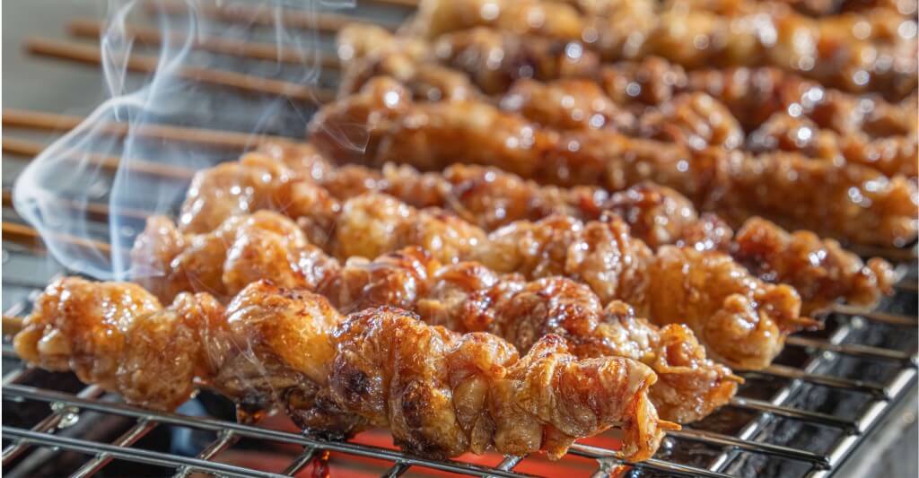 とりやき酒場 鶏ん家の『博多とり皮串』