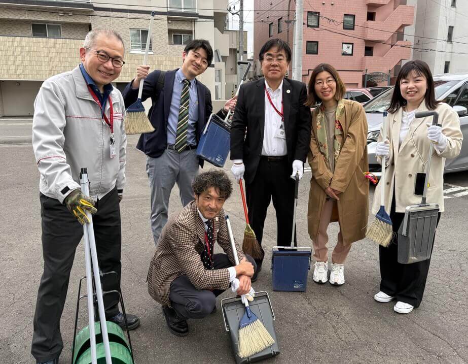 maruyama class(マルヤマ クラス)-円山エリア商店会清掃活動への参加