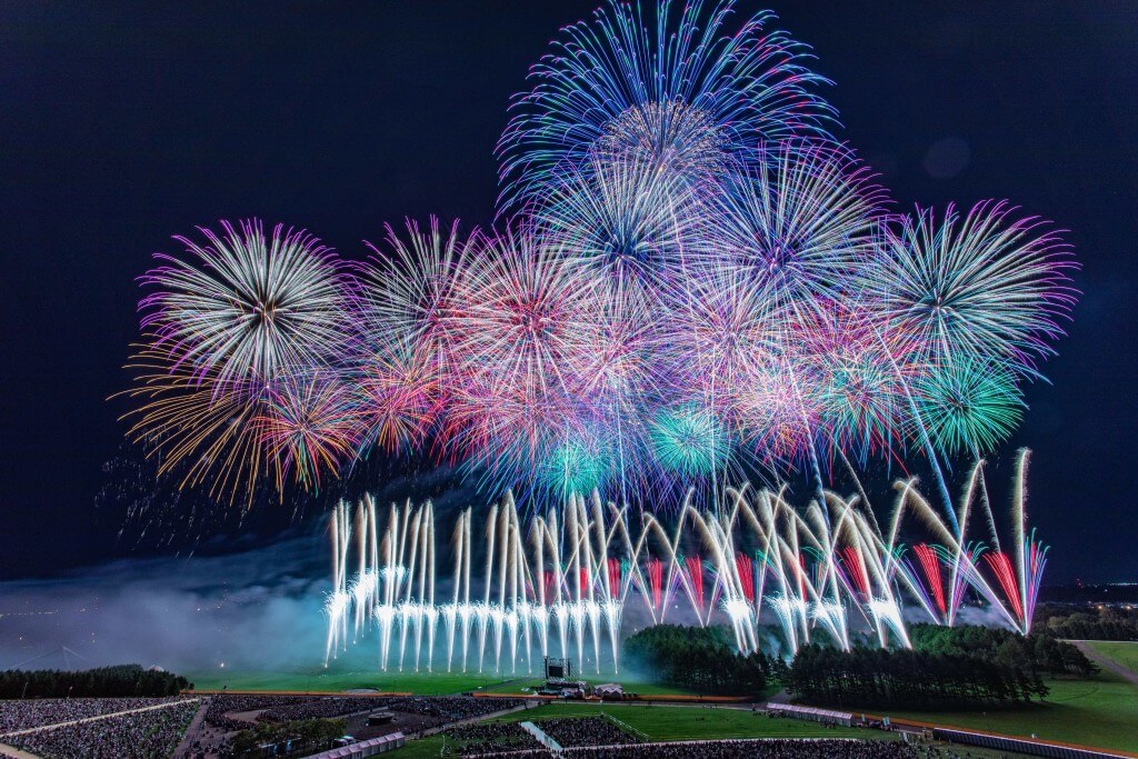 北海道芸術花火2026-約50分間ノンストップで展開される圧倒的な花火演出