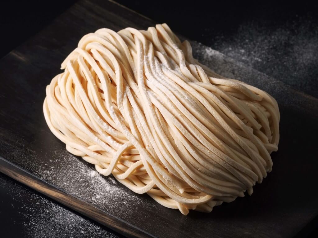 RAMEN CLUB × えびそば一幻の『えびみそラーメンスナック』-自家製麺を“３度揚げ”