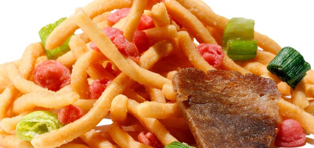 RAMEN CLUB × えびそば一幻の『えびみそラーメンスナック』-業界初*“メルトスープ製法”