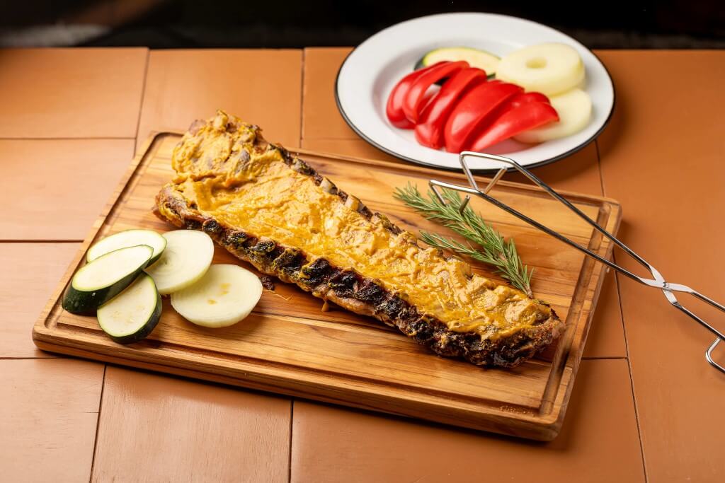 UNWIND HOTEL&BAR 札幌の『UNWIND ROOFTOP BBQ』-ベイビーバックリブ