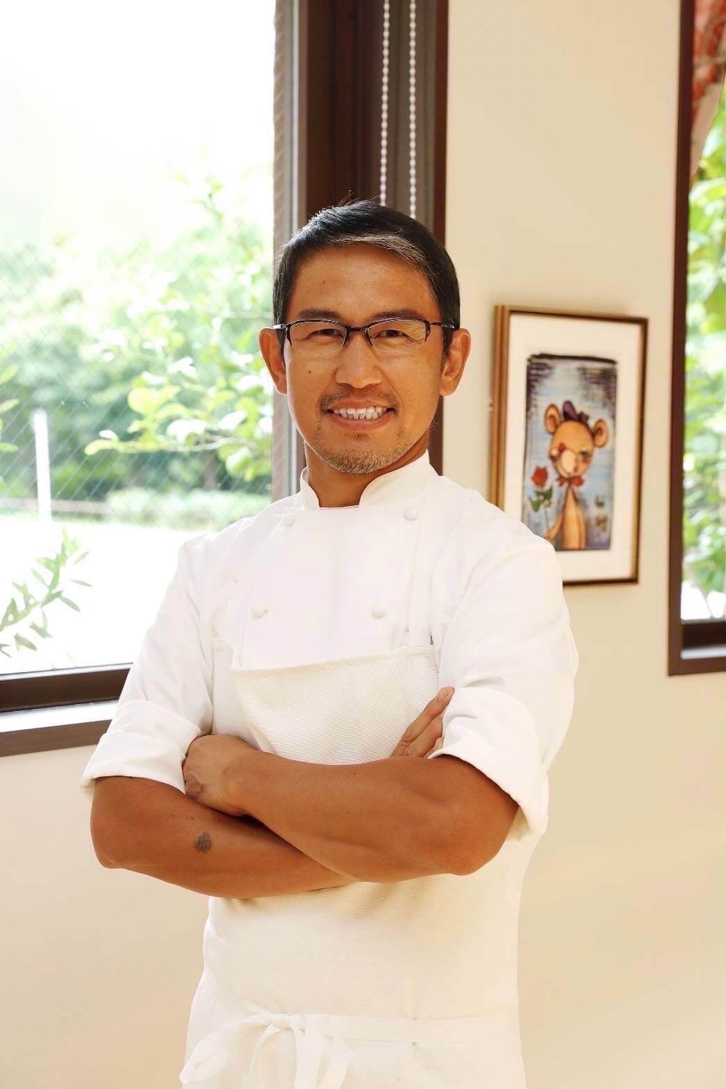 安食雄二氏（SWEETS garden YUJI AJIKI）
