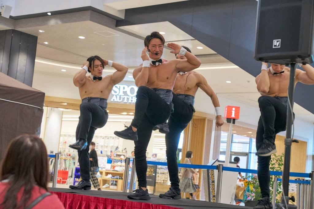 COCONO SUSUKINO(ココノススキノ)の『ウェルネス・マッスルフェスティバル』-マッチョDJナイト(エクササイズショー)