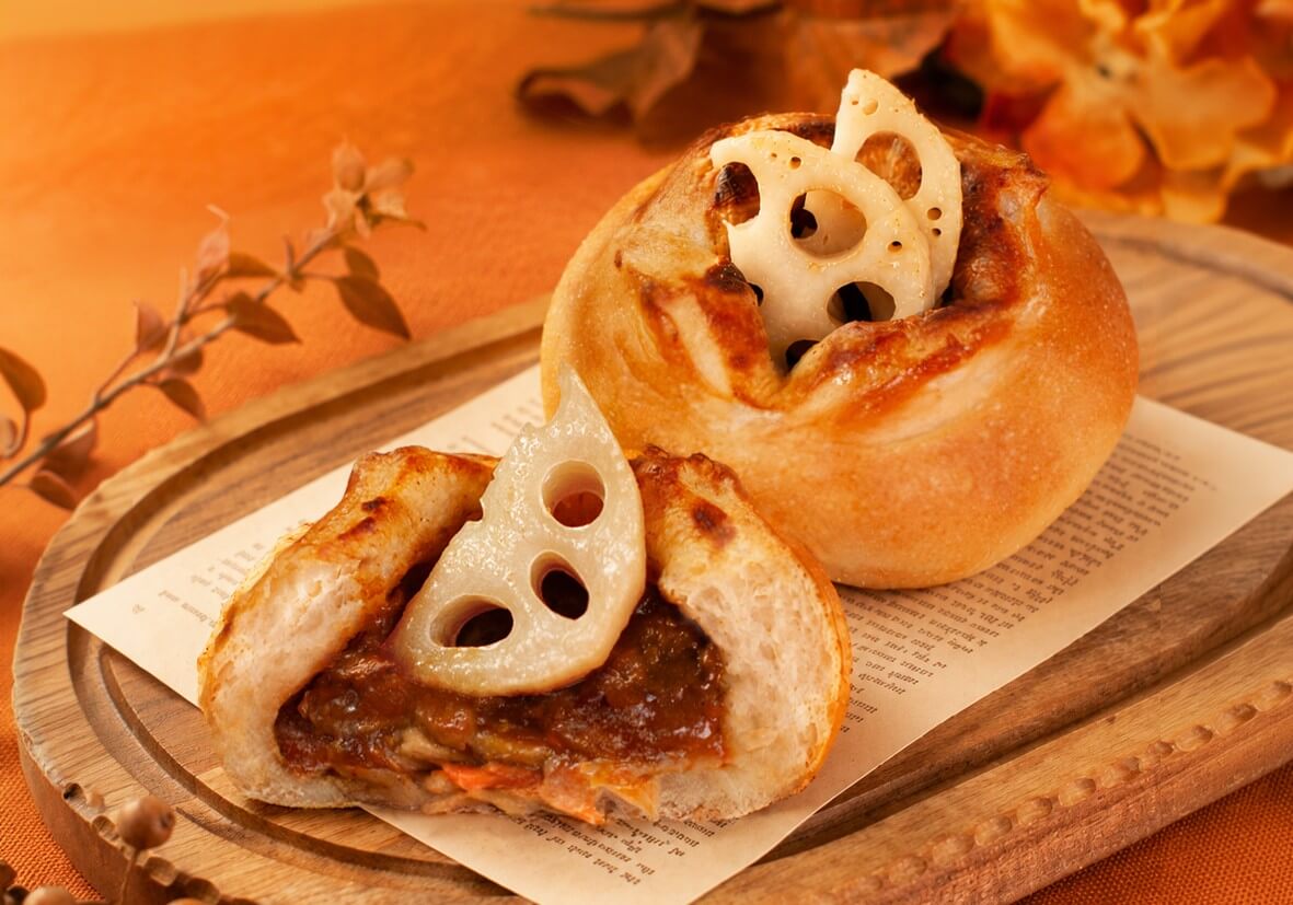 ペンギンベーカリーの『シャキシャキ根菜の焼きカレーパン』