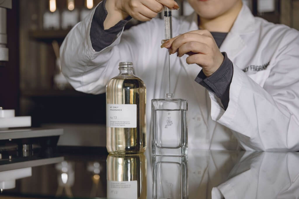 MY ONLY FRAGRANCE(マイ オンリー フレグランス)の『オーダーメイドフレグランス体験』-調合する