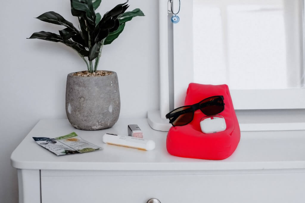 Yogibo(ヨギボー)の『Miniature Yogibo Chair(ミニチュア ヨギボー チェア)』-アクセサリー置きとして、指輪やピアスをそっとホールド