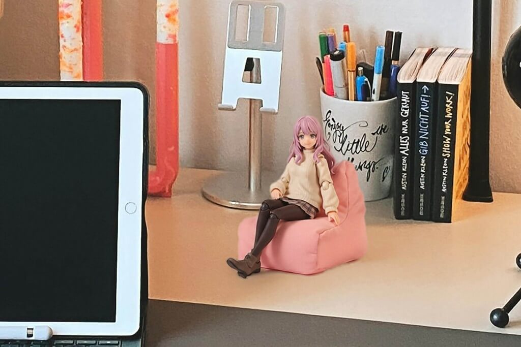 Yogibo(ヨギボー)の『Miniature Yogibo Chair(ミニチュア ヨギボー チェア)』-推しのフィギュアやぬいぐるみを座らせて、特等席のディスプレイに