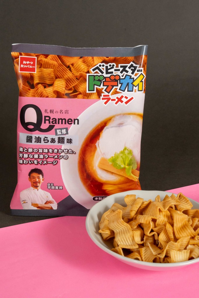 ファミリーマートの『ベビースタードデカイラーメンＱ監修醤油らぁ麺味』
