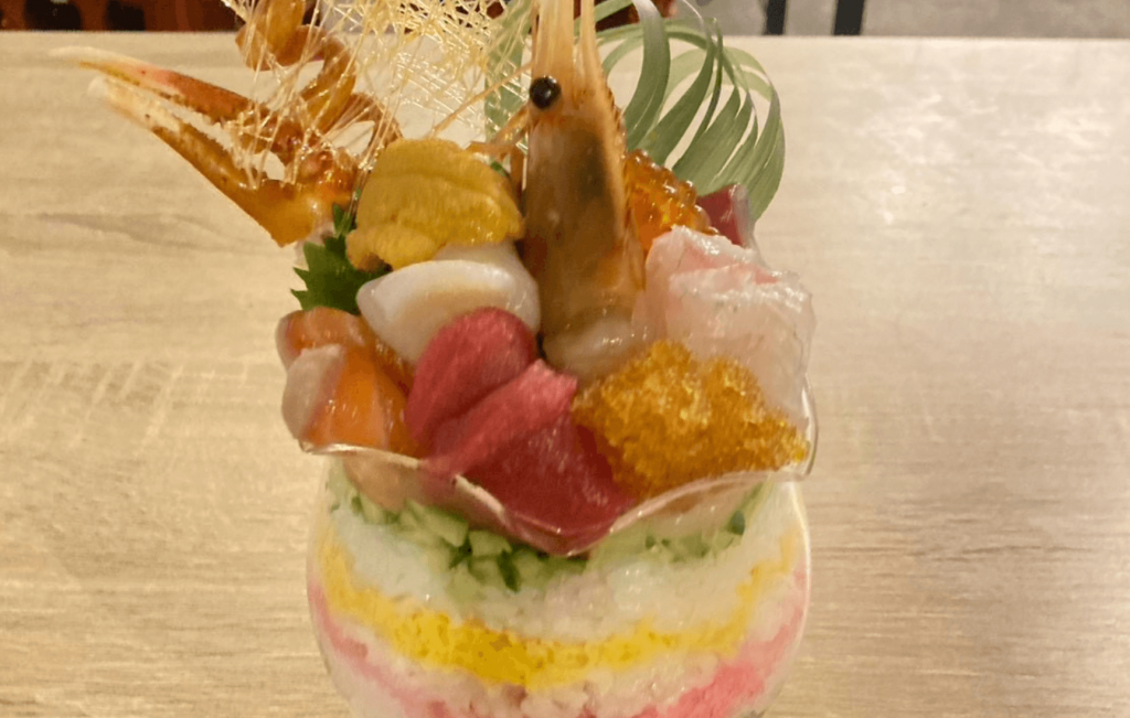 海鮮パフェ専門店「漣〜SAZANAMI〜」の海鮮パフェ