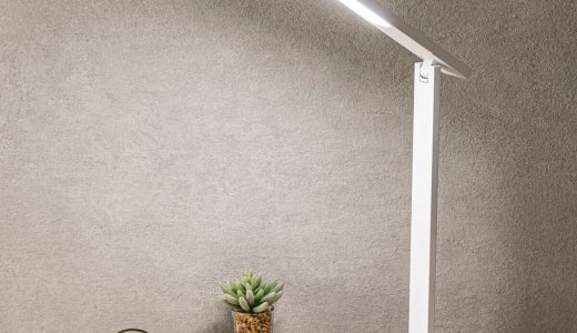 ニトリから2つのセンサー搭載で便利な『LED センサーデスクライト(L10)』が発売！